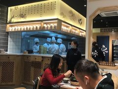 大堂-馋三尺蟹粉小笼(人民广场店)