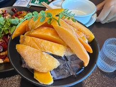 -曼听小寨海鲜烧烤·大连辣炒大王(盖州街店)