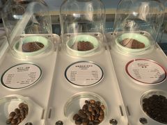 -UNI UNI(环亚凯瑟琳店)