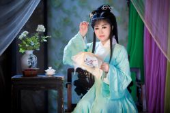 点击看大图 -九月鹰飞汉服摄影工作室