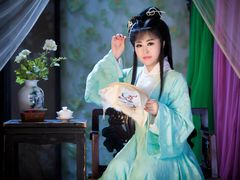 -九月鹰飞汉服摄影工作室