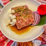 谁能够拒绝滋滋冒油的五花肉呢？！
