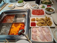 -海底捞火锅鲜切牛肉主题店(长寿路店)