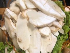 -菌海森林·非遗野生菌火锅(西山区滇池路摩根道店)