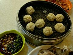 -悦牧·酸汤牛肉火锅(沃尔玛店)