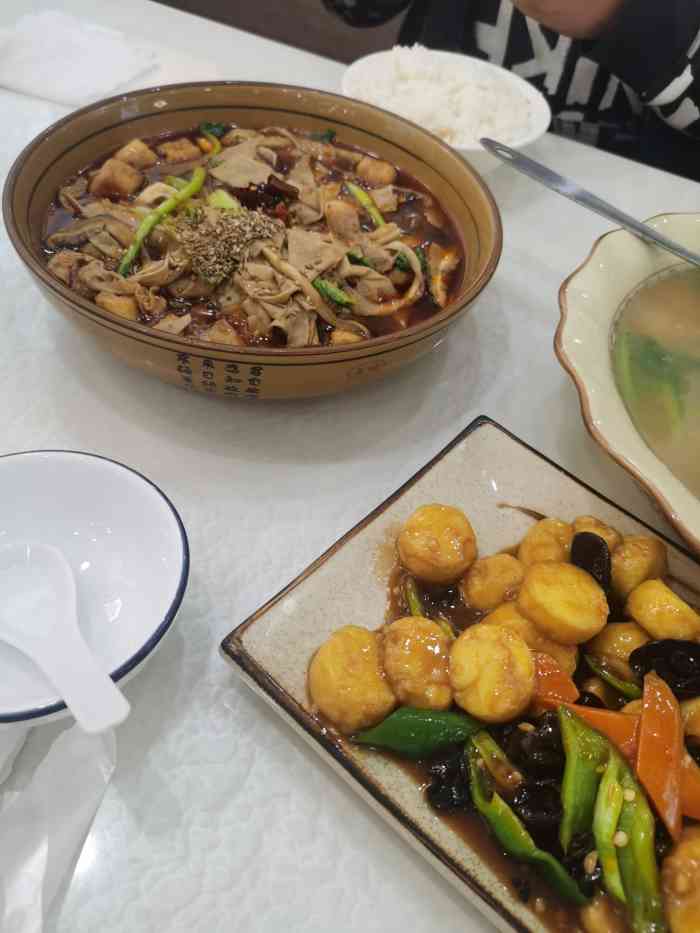 百福老丁头菜馆(艳华街店)-"平时总订外卖的店,很喜欢的一家.今日来.