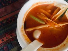 冬阴功汤-忘忧草融合私房菜(红鼎国际店)