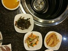 -韩宫宴炭火烤肉(中商世界里店)