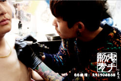 -鬼手纹身小鬼店