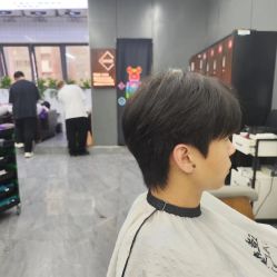 -藤野造型烫发染发