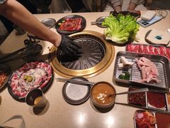 -蚂蚁洞·烤肉大营地(上海静安大悦城店)