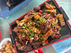 -老鼎万春卤菜(五代传承创始老店)