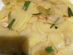 -房县土本味土鸡汤特色餐厅(沌口店)