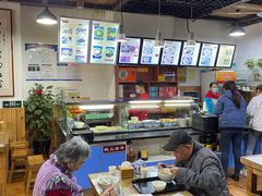 大堂-陇上全荟兰州传统牛肉面(延吉路店)