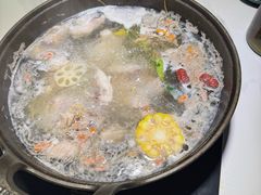 -椰子湾·海南火锅·糟粕醋·椰子鸡(正大广场店)