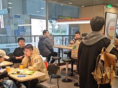 -麦当劳(轻轨曹杨路店)