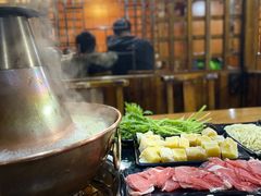 -果松木炭酸菜铜火锅·外婆参鸡汤