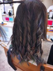 -PE SALON 