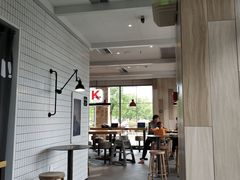 大堂-肯德基(院桥奥特莱斯店)