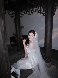 -城市花园婚纱摄影
