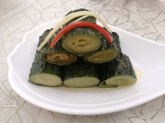小吃青瓜-轩记海鲜餐厅·四十五年老字号·经典粤菜(西区彩虹店)
