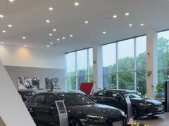 -上海永达奥诚奥迪4S店(申江路店)