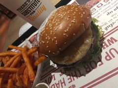 -The Habit Burger Grill 哈比特汉堡(复兴soho店)
