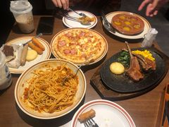 培根鸡肉双拼披萨-萨莉亚意式餐厅(杭州滨江天街店)