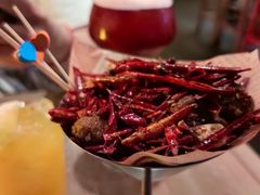 -FOUR PLAY BAR