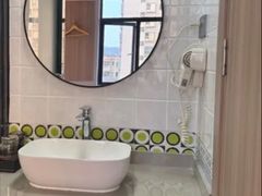 -好家园酒店(深圳坪山技术大学地铁站店)