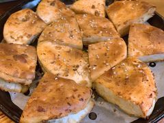 料理烤特色火烧-老东镇啤酒屋海鲜加工·蒸汽海鲜·海鲜烧烤(台东店)