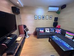 -小草屋轰趴馆别墅派对新场团建家庭聚会