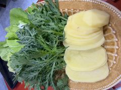 -菌之家·专业纯野生菌火锅·特色炒菌