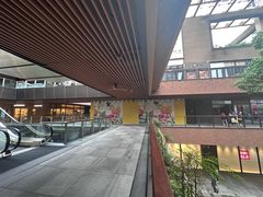 -瑞虹新天地月亮湾