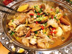 -丹江口渔村·湘味厨房(桃园店)