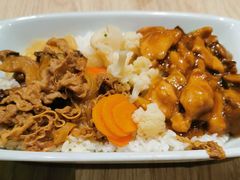 大鸡大粒菌菇牛肉双拼饭-吉野家(复兴路第二餐厅店)