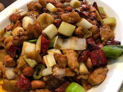 宫保鸡丁-夫妻肺片·中华老字号·正宗川菜(春熙路店)