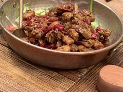 -SISTERS BAR RESTAURANT川意酒馆(嘉善老市H楼店)