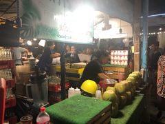 -席娜卡琳火车铁道夜市