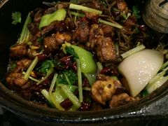 茶树菇鸡煲-清真重庆巴爷香辣鸡煲(南小巷店)