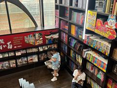 -钟书阁(松江泰晤士小镇店)