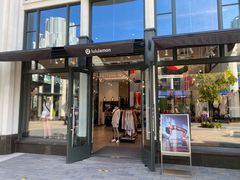 -lululemon(比斯特购物村店)