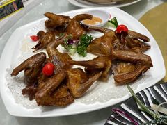 乳鸽-金八仙酒店