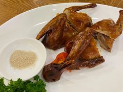 脆皮烧乳鸽-富豪酒家(正大广场店)