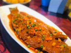 干烧大黄鱼-聚友居酒楼