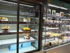 面包甜点陈列柜-欧文西点(港隆广场店)