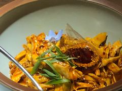 敲糖棒棒鸡-辛香汇·现炒川菜(淮海路百盛店)