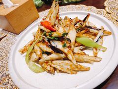 小炒鲜味茄子-八大碗·地道东北菜(佳兆业店)
