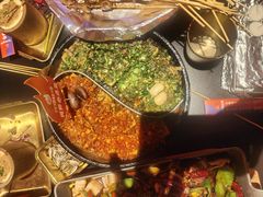 -何师烧烤Pro ·江湖川菜·小龙虾·精酿啤酒(太古里旗舰店)