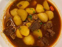 小土豆煨小黄牛-拾味馆·浓鲜骨汤(光谷天地店)